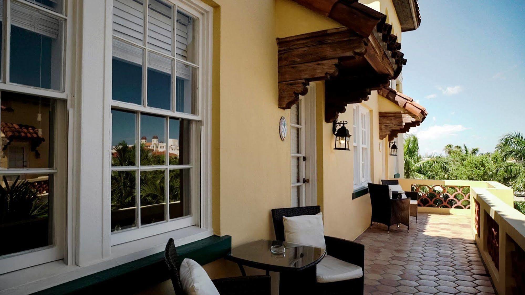 The Bradley Park Hotel Palm Beach Exterior photo